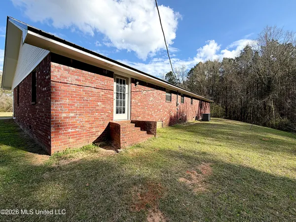 $259,000 | 2333 Comans Road, Carthage, MS 39051