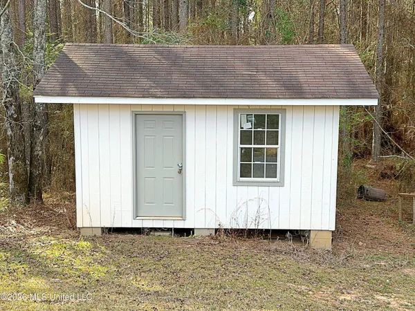 $259,000 | 2333 Comans Road, Carthage, MS 39051