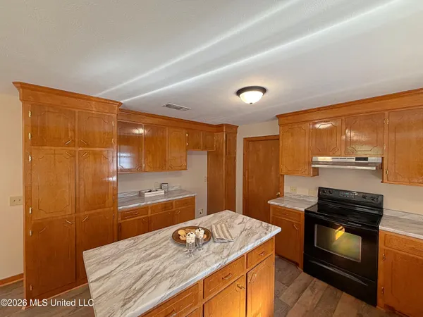 $259,000 | 2333 Comans Road, Carthage, MS 39051