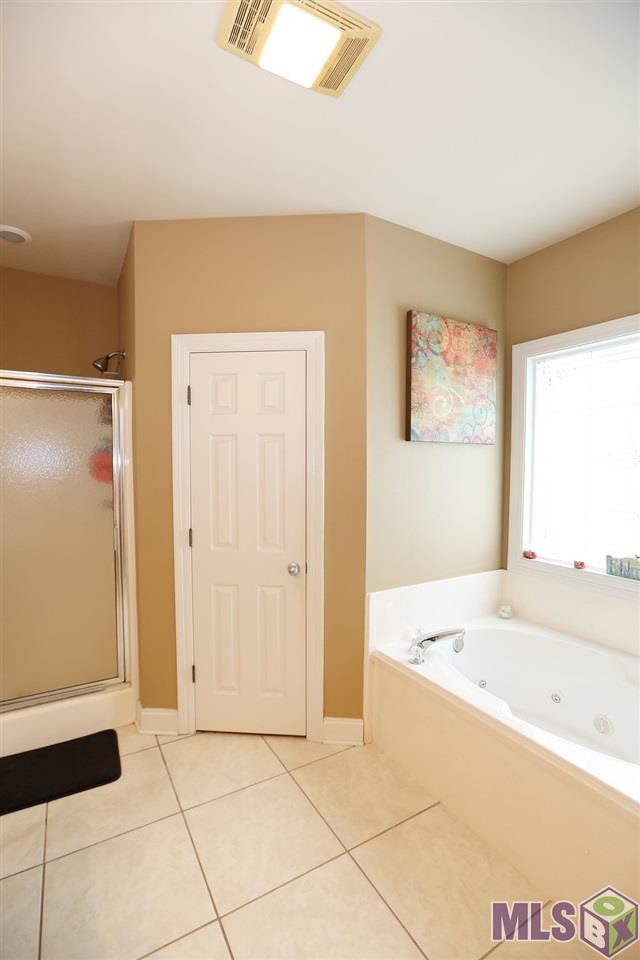 9144 Rue De Fluer Denham Springs, LA 70706 - Photo 13 of 20 Master Bath