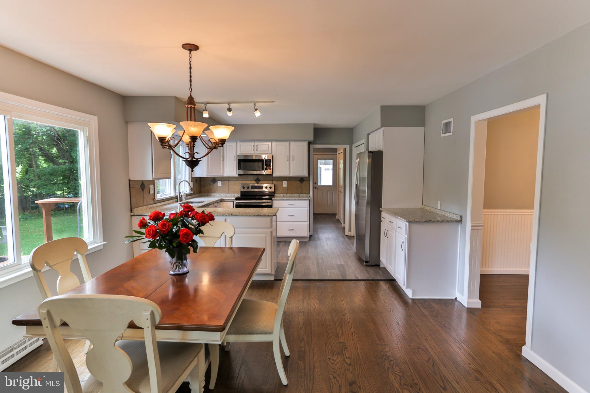 451 Valley View Road Langhorne, PA 19047 - Photo 22 of 69 Dining Area / Eat in Kitchen