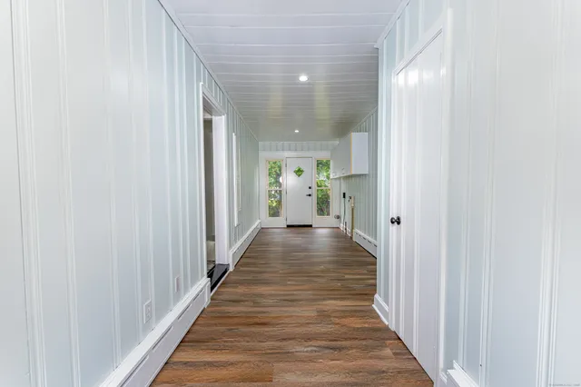 $409,500 | 8 Bonnie Lane, Waterbury, CT 06705