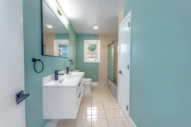 $409,500 | 8 Bonnie Lane, Waterbury, CT 06705