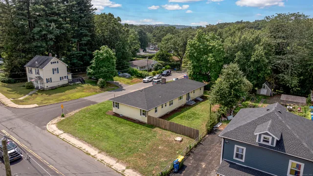 $409,500 | 8 Bonnie Lane, Waterbury, CT 06705