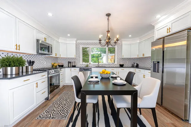 $409,500 | 8 Bonnie Lane, Waterbury, CT 06705