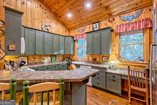 $560,000 | 341 Brookwood Lane, Clarkesville, GA 30523