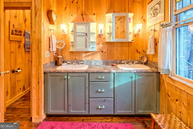 $560,000 | 341 Brookwood Lane, Clarkesville, GA 30523