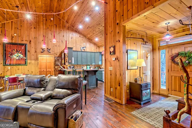 $560,000 | 341 Brookwood Lane, Clarkesville, GA 30523