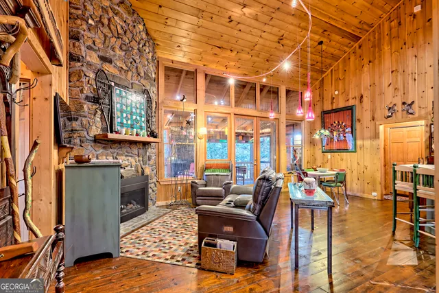 $560,000 | 341 Brookwood Lane, Clarkesville, GA 30523