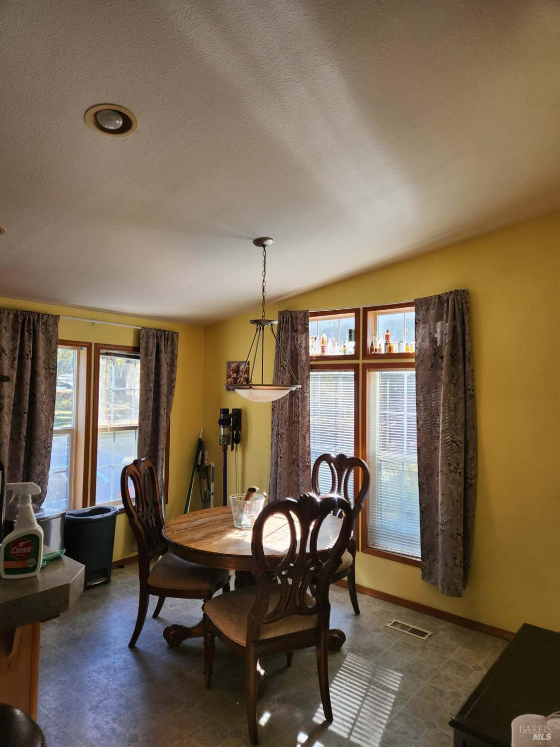 19401 Walker Road, Unit 30 Willits, CA 95490 - Photo 14 of 36