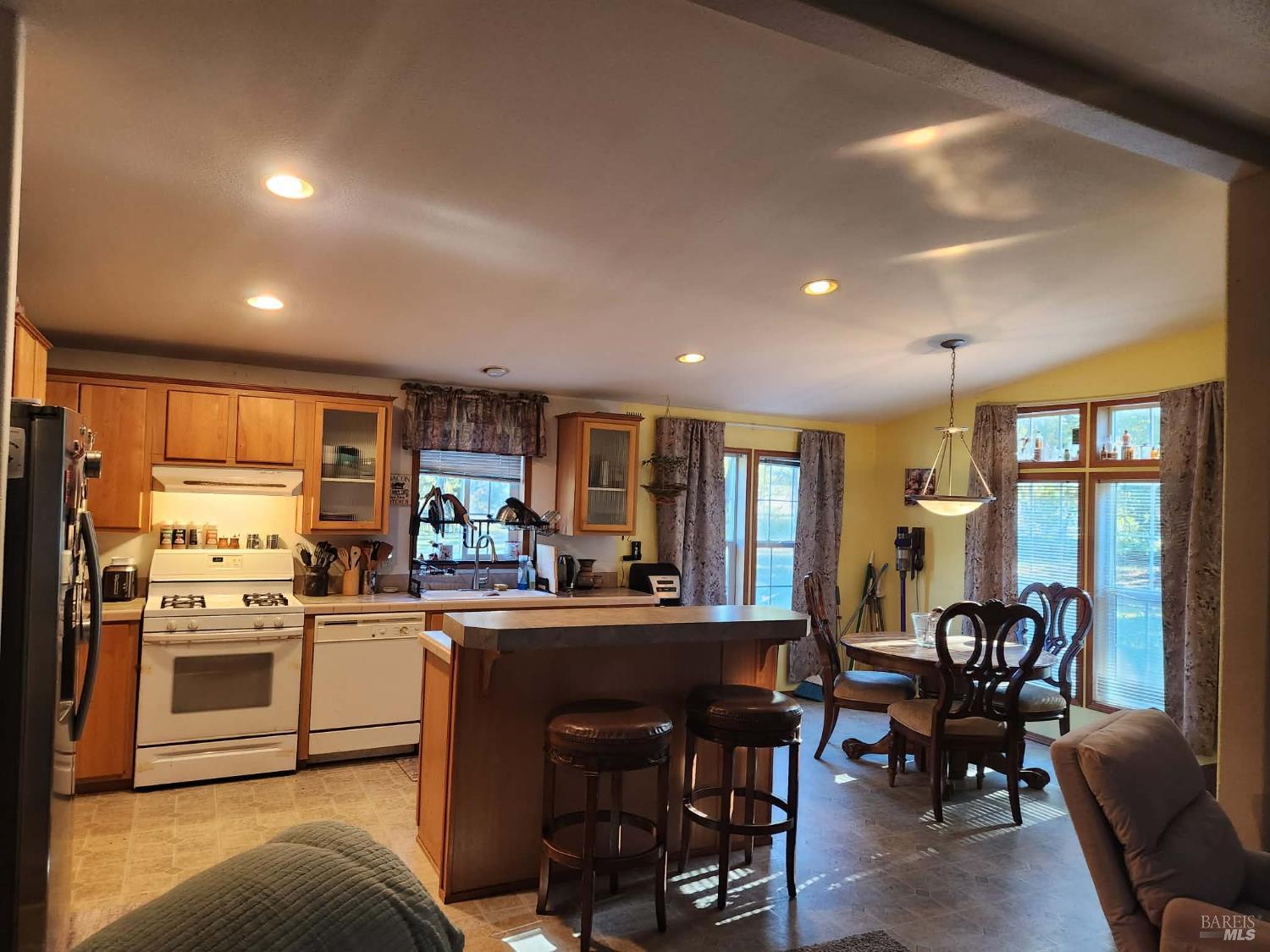 19401 Walker Road, Unit 30 Willits, CA 95490 - Photo 15 of 36