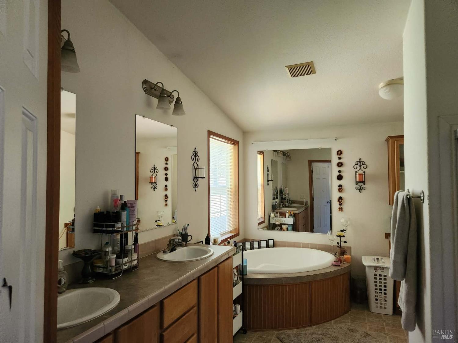 19401 Walker Road, Unit 30 Willits, CA 95490 - Photo 23 of 36