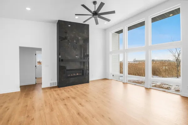 $749,900 | 308 Kerrigan Drive, Wrightstown, WI 54180