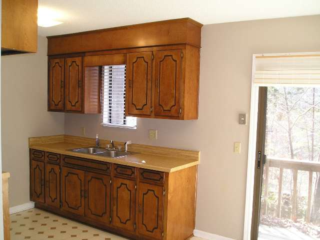 1022 Ridgeview Lane, Unit BETWEEN CLEMSON AND SENEC Seneca, SC 29678 - Photo 2 of 9 Gallery Image 2