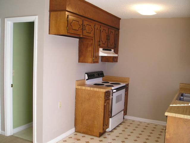 1022 Ridgeview Lane, Unit BETWEEN CLEMSON AND SENEC Seneca, SC 29678 - Photo 5 of 9 Gallery Image 5