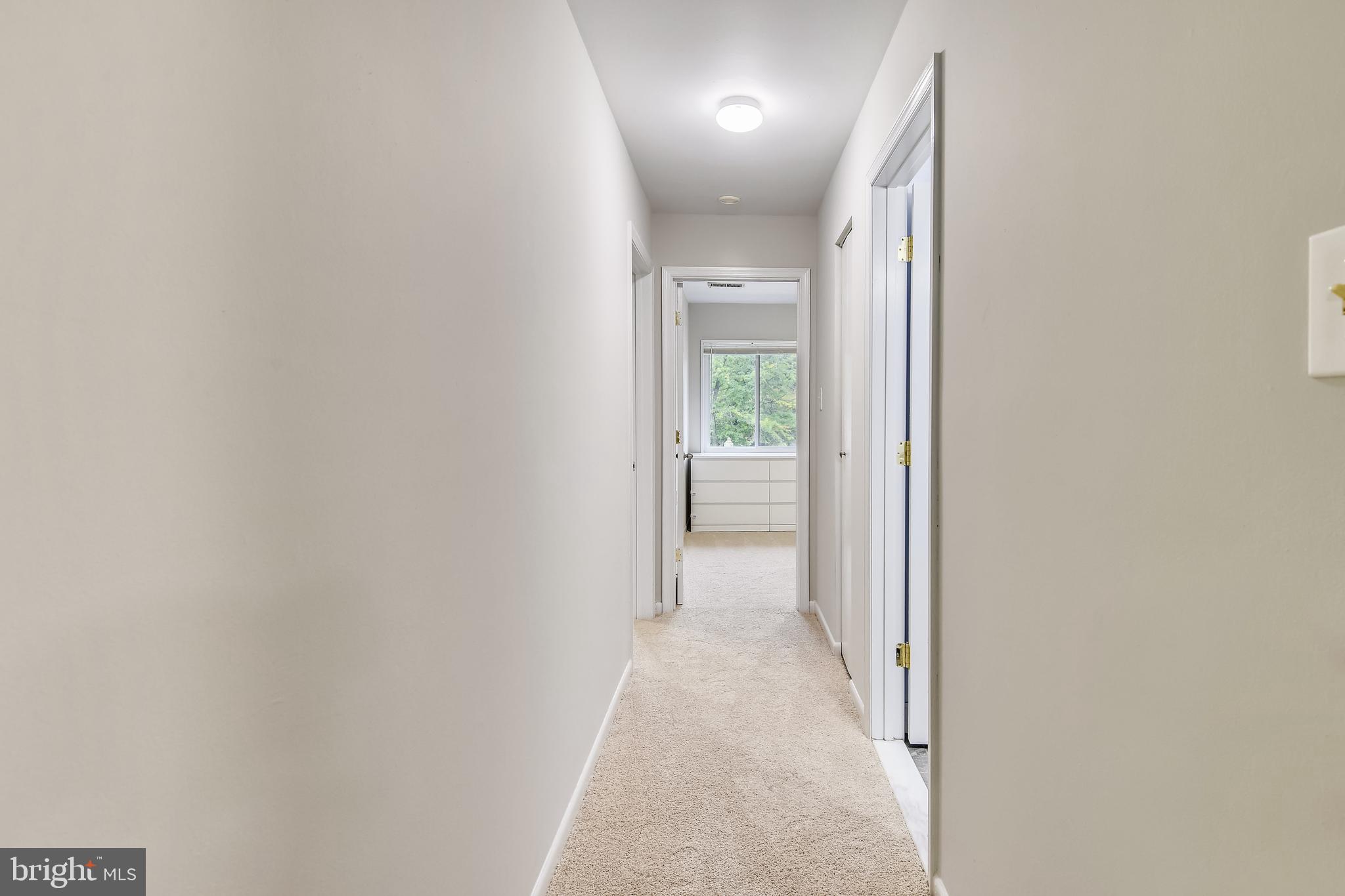 1435 Northgate Square, Unit 22B Reston, VA 20190 - Photo 16 of 49 Hallway