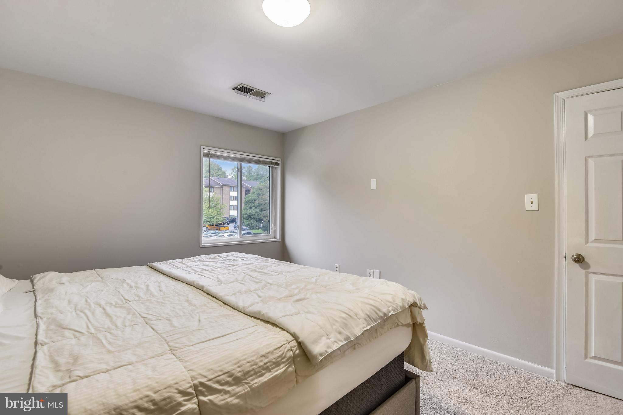 1435 Northgate Square, Unit 22B Reston, VA 20190 - Photo 18 of 49 Master Bedroom