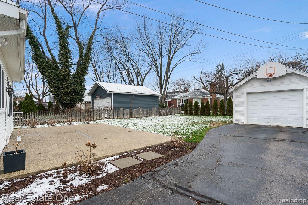 145 Linwood Avenue Rochester, MI 48307 - Photo 26 of 28