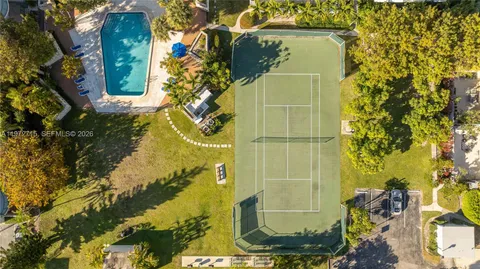 $599,999 | 210 Seaview Drive, Unit 207, Key Biscayne, FL 33149