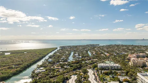 $599,999 | 210 Seaview Drive, Unit 207, Key Biscayne, FL 33149