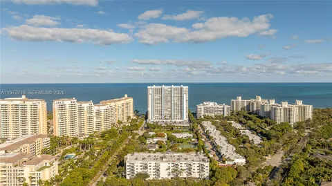$599,999 | 210 Seaview Drive, Unit 207, Key Biscayne, FL 33149