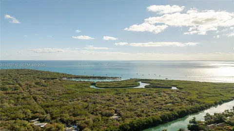 $599,999 | 210 Seaview Drive, Unit 207, Key Biscayne, FL 33149
