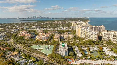 $599,999 | 210 Seaview Drive, Unit 207, Key Biscayne, FL 33149