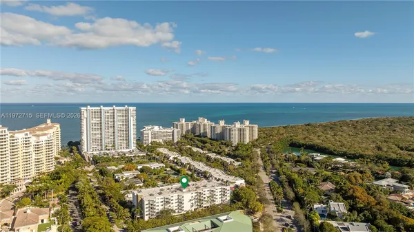 $599,999 | 210 Seaview Drive, Unit 207, Key Biscayne, FL 33149