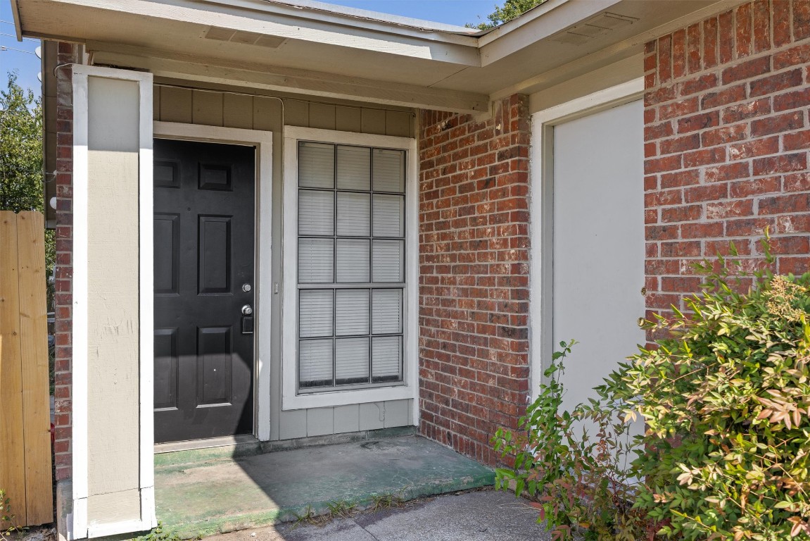 1704 Rawhide Loop Round Rock, TX 78681 - Photo 2 of 11 a view of front door of house