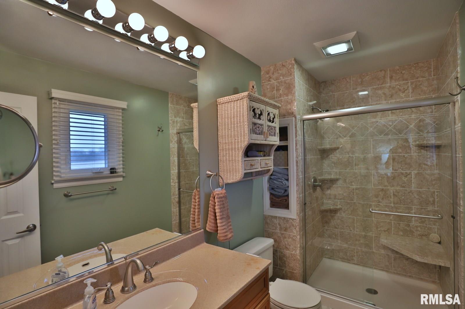 26726 Schuck Road Washington, IL 61571 - Photo 24 of 50 Gallery Image 24