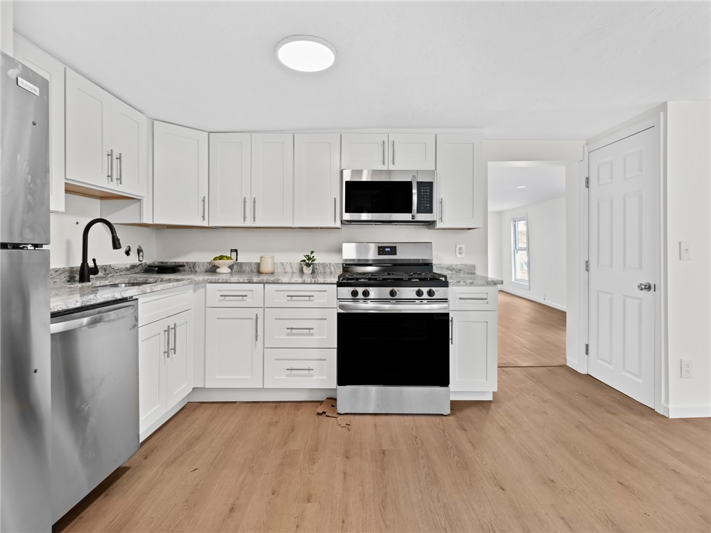 208 Dulude Avenue Woonsocket, RI 02895 - Photo 3 of 22