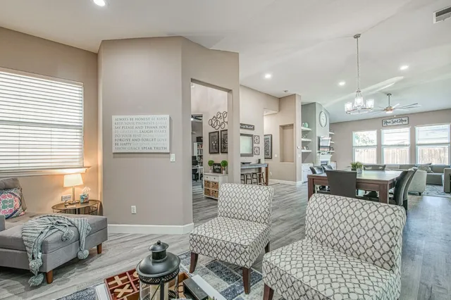 $655,000 | 3297 Fairmont Avenue, Clovis, CA 93619