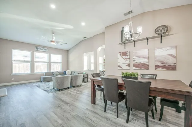 $655,000 | 3297 Fairmont Avenue, Clovis, CA 93619