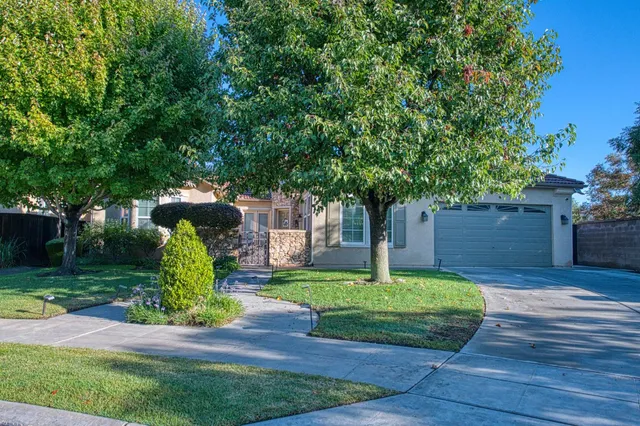 $655,000 | 3297 Fairmont Avenue, Clovis, CA 93619