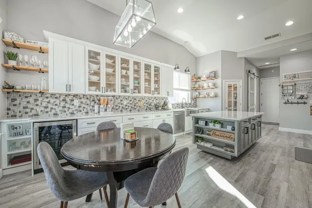 $655,000 | 3297 Fairmont Avenue, Clovis, CA 93619