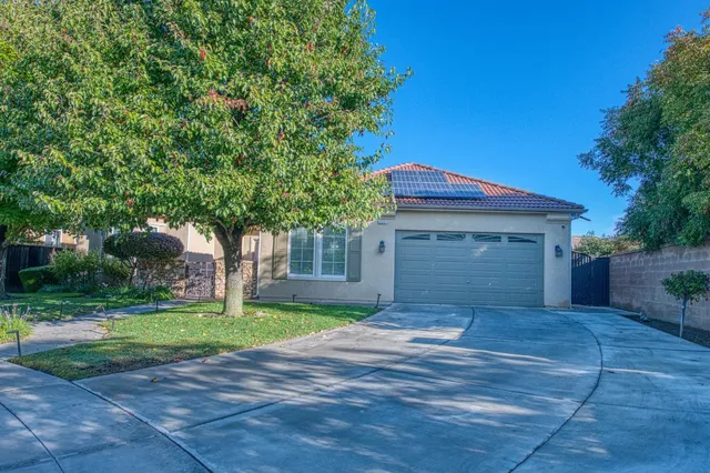$655,000 | 3297 Fairmont Avenue, Clovis, CA 93619