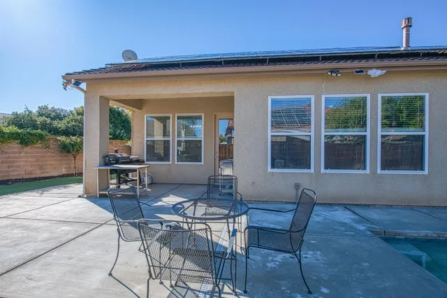 $655,000 | 3297 Fairmont Avenue, Clovis, CA 93619