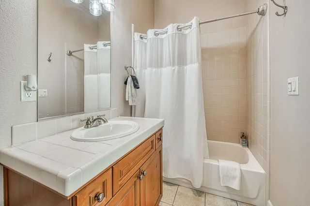 $655,000 | 3297 Fairmont Avenue, Clovis, CA 93619