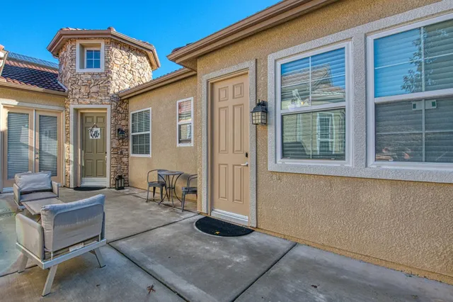 $655,000 | 3297 Fairmont Avenue, Clovis, CA 93619