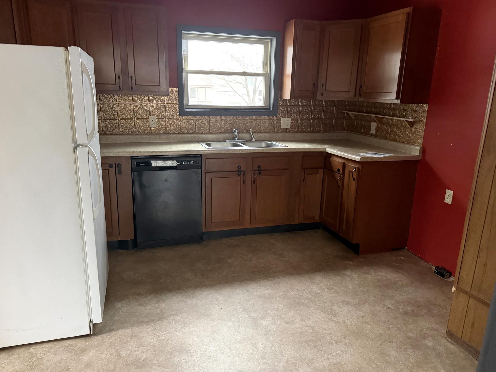 764 3rd Avenue Windom, MN 56101 - Photo 5 of 15