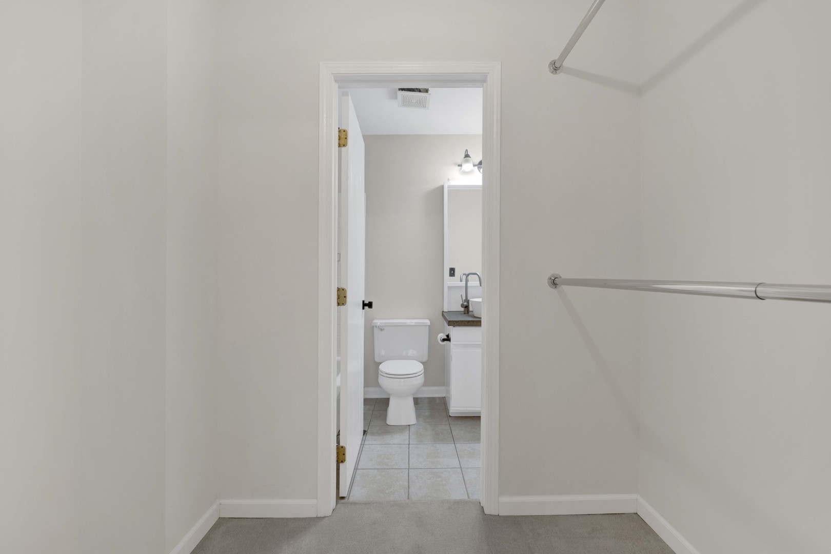 97 Midhurst Court, Unit 202D Naperville, IL 60565 - Photo 16 of 25