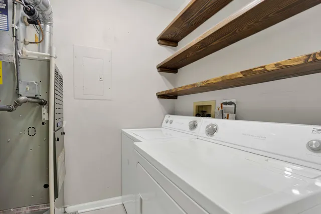 $275,000 | 97 Midhurst Court, Unit 202D, Naperville, IL 60565