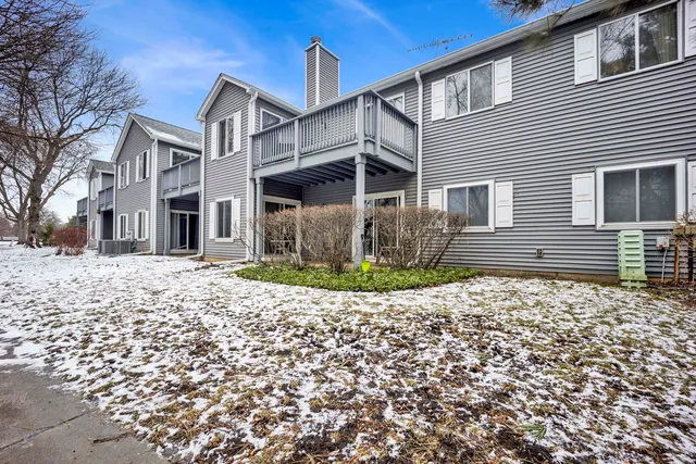 $275,000 | 97 Midhurst Court, Unit 202D, Naperville, IL 60565