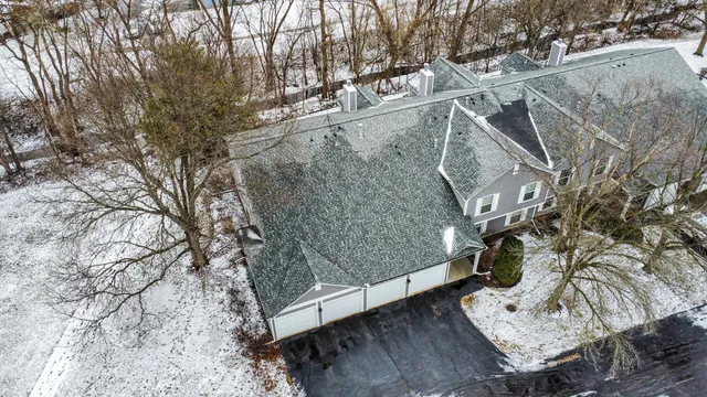 $275,000 | 97 Midhurst Court, Unit 202D, Naperville, IL 60565