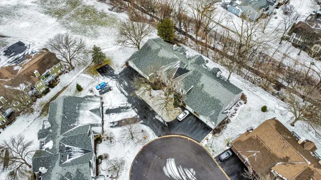 $275,000 | 97 Midhurst Court, Unit 202D, Naperville, IL 60565