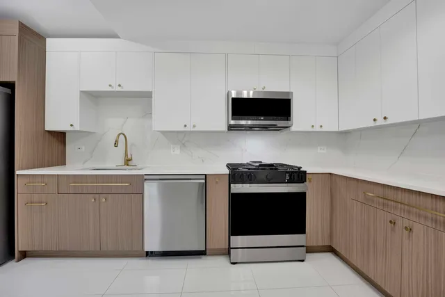 $275,000 | 97 Midhurst Court, Unit 202D, Naperville, IL 60565