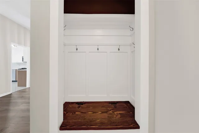 $275,000 | 97 Midhurst Court, Unit 202D, Naperville, IL 60565