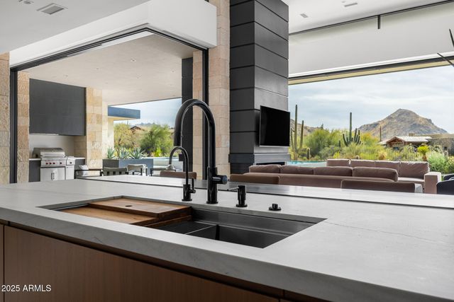 $6,900,000 | 28110 North 96th Place, Scottsdale, AZ 85262