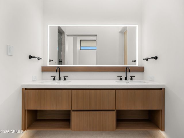 $6,900,000 | 28110 North 96th Place, Scottsdale, AZ 85262