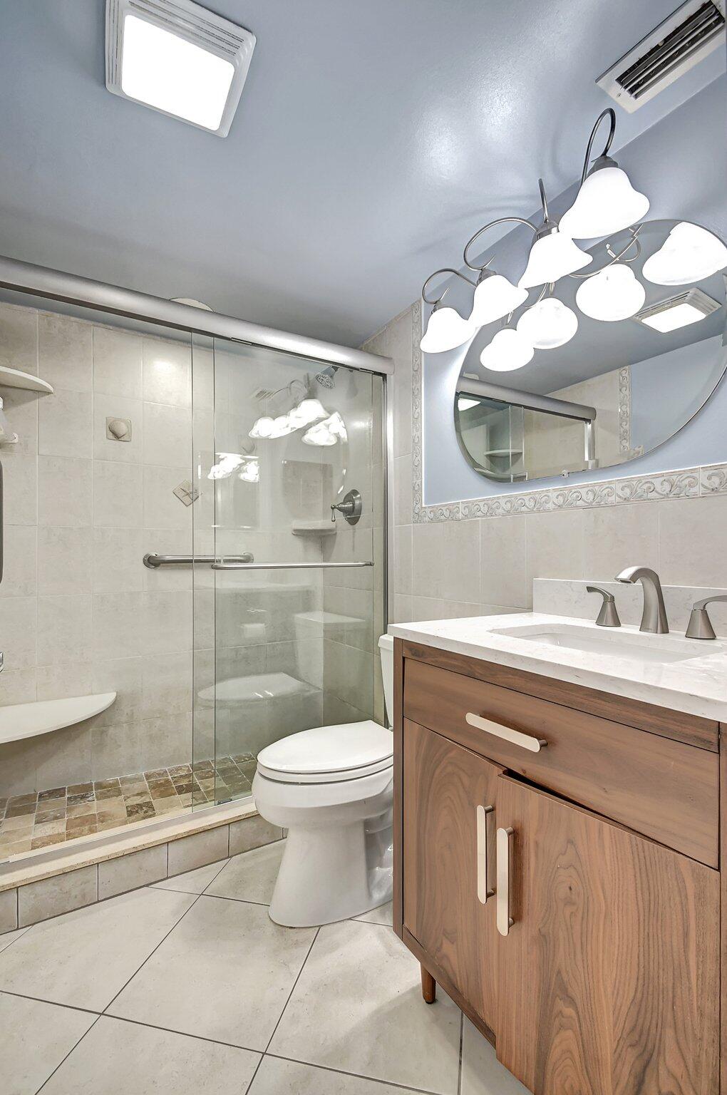 4089 Guildford East, Unit E Boca Raton, FL 33434 - Photo 19 of 22 11-web-or-mls-DSC_0816